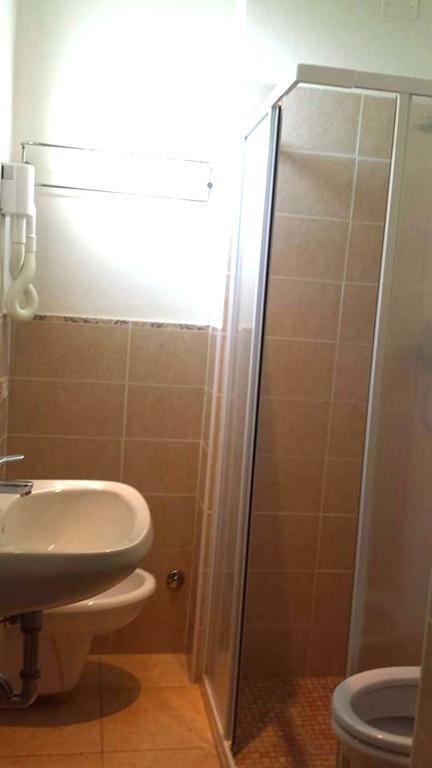 Hotel Galles Ріміні Номер фото
