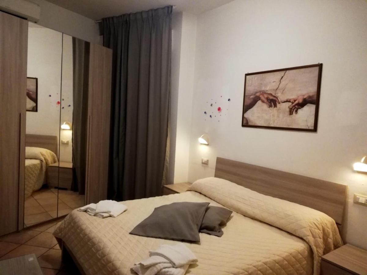 Hotel Galles Ріміні Екстер'єр фото