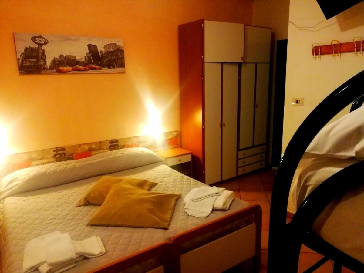 Hotel Galles Ріміні Екстер'єр фото
