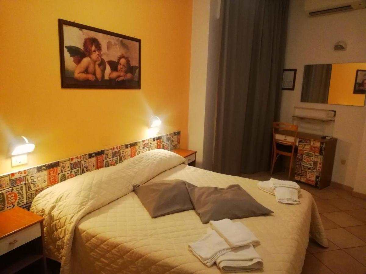 Hotel Galles Ріміні Екстер'єр фото